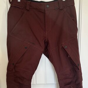 Volcom Men's Medium Articulated Snow / Ski Pant.